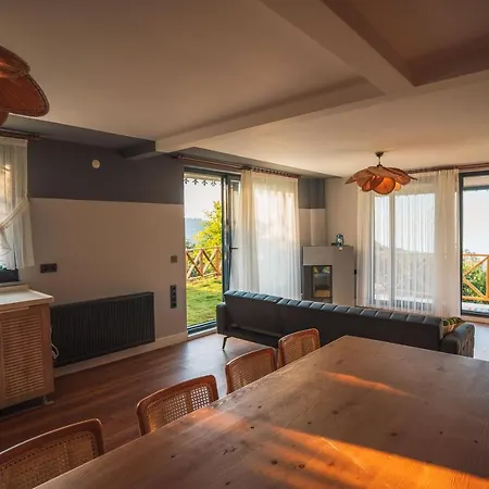 Blacksea Dream House בית נופש *